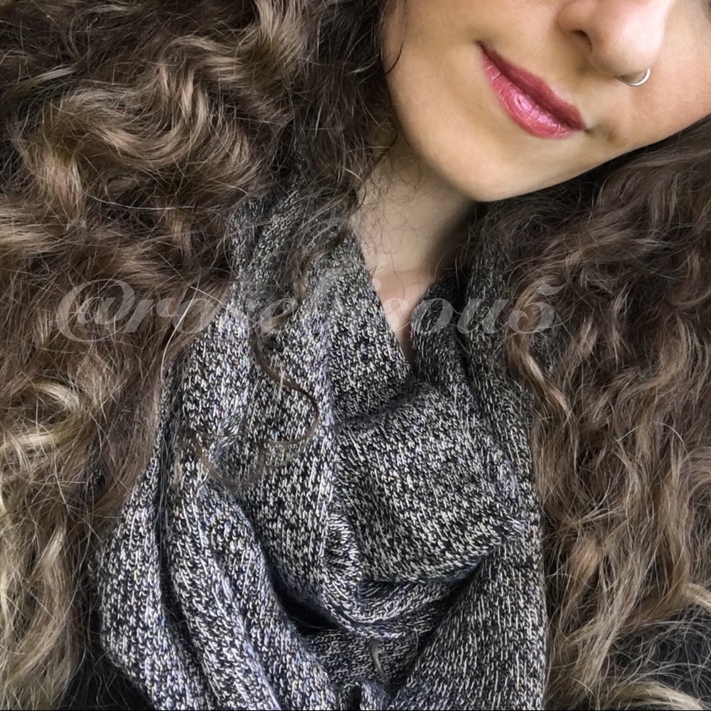 🧣♥️Luxe Knit Infinity Scarf GRAY - Picture 2 of 7
